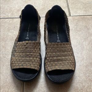 Steven by Steve Madden.  Brown/gold Woven Sandals Casual Comfort